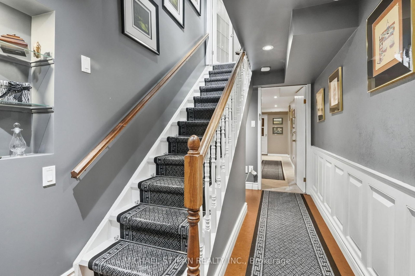 33 Centennial Parkway S • Hamilton, ON photo 32