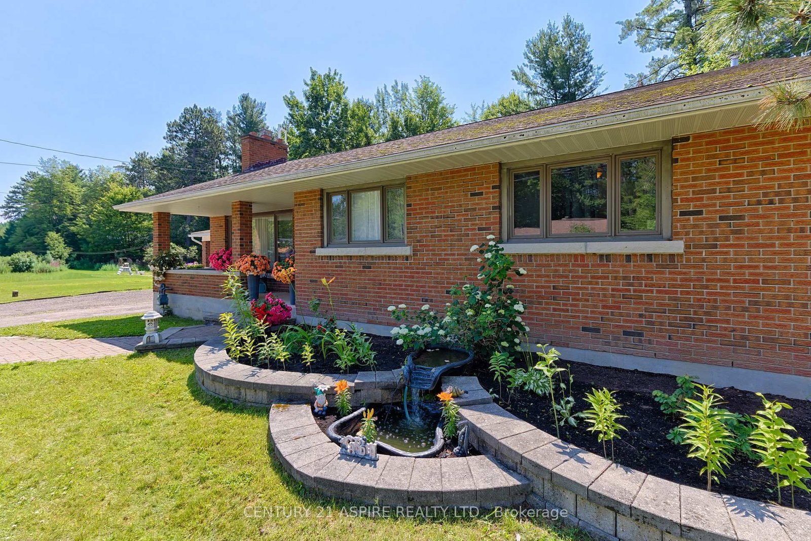 20 Kramer Avenue • Petawawa, ON photo 3