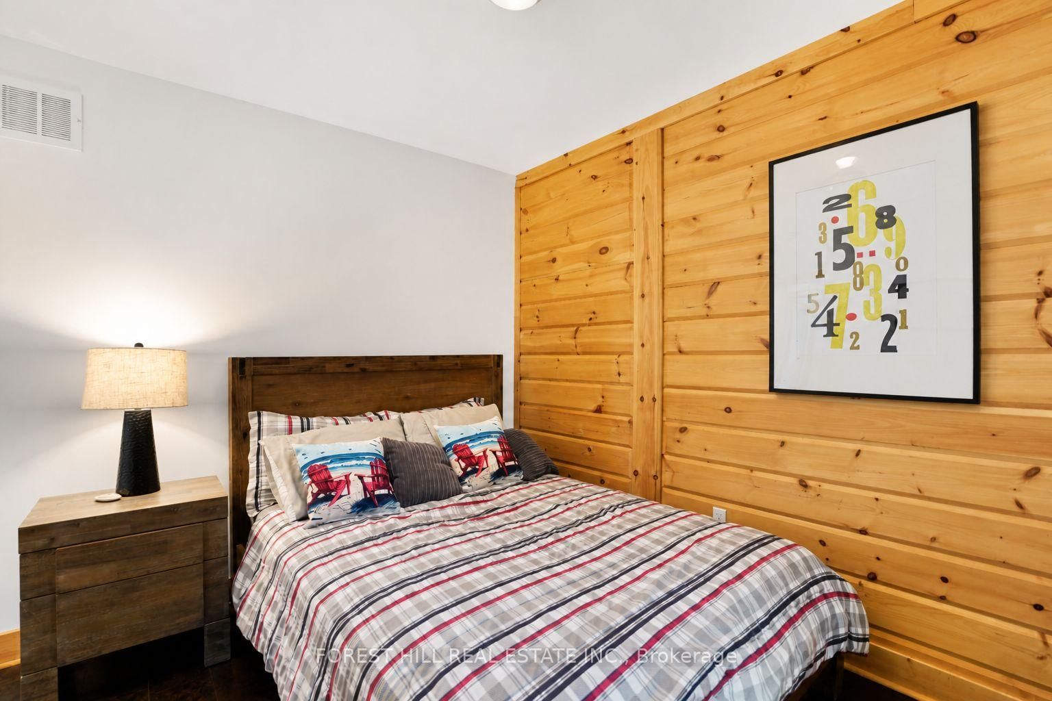 170 Hill Street • Gravenhurst, ON photo 32