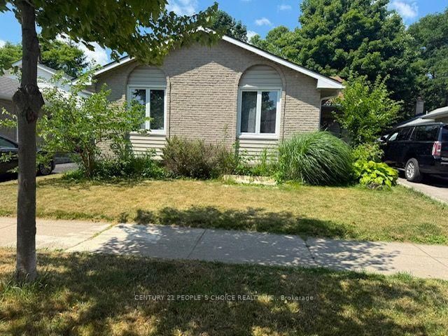 home for lease on 74 Alayne Crescent