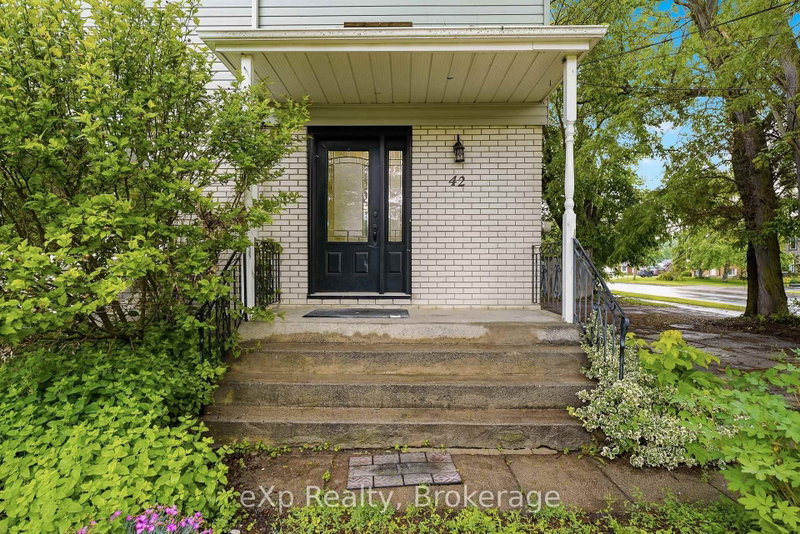 42 Rosewood Avenue