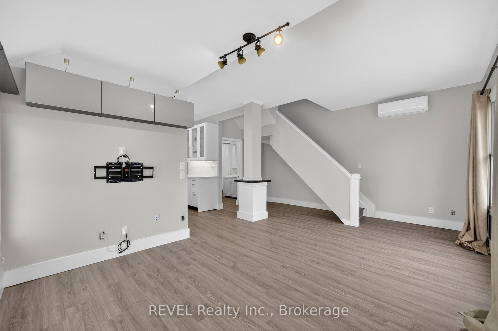 15 Phipps Street • Fort Erie, ON photo 12