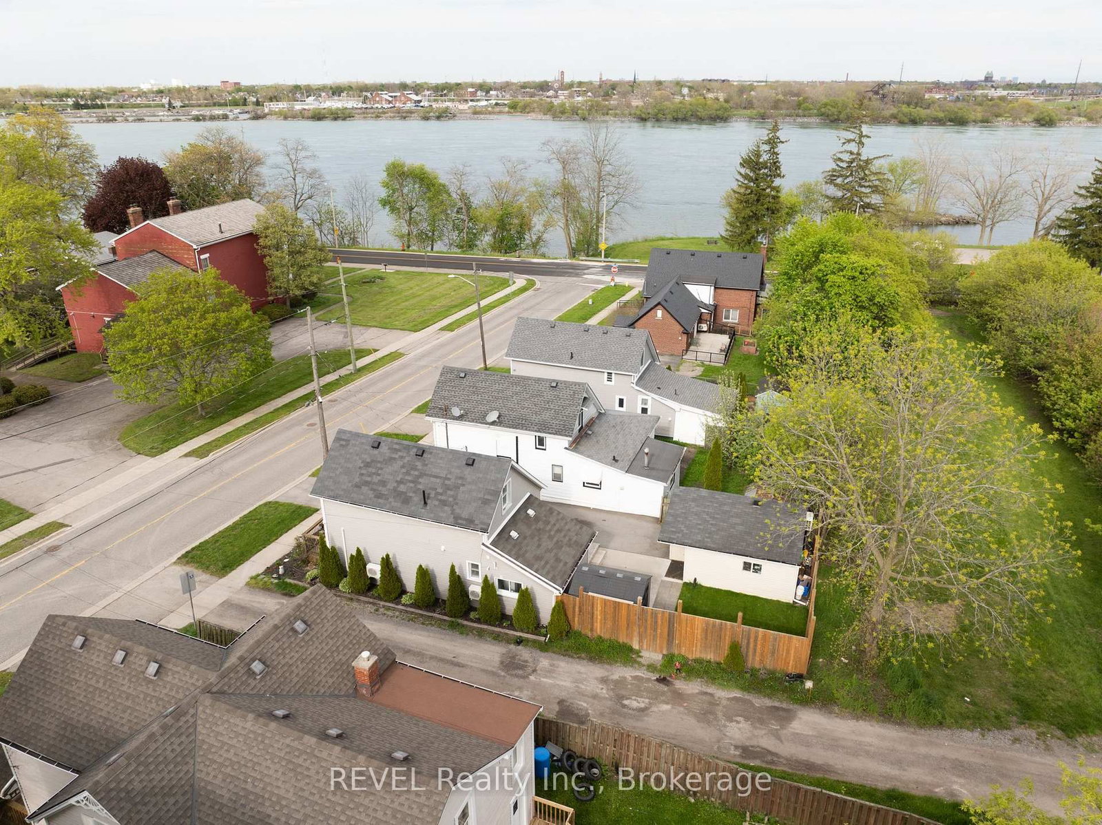 15 Phipps Street • Fort Erie, ON photo 39