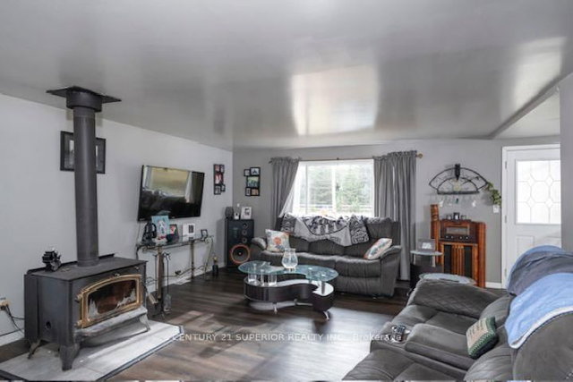 2367 Rosslyn Road