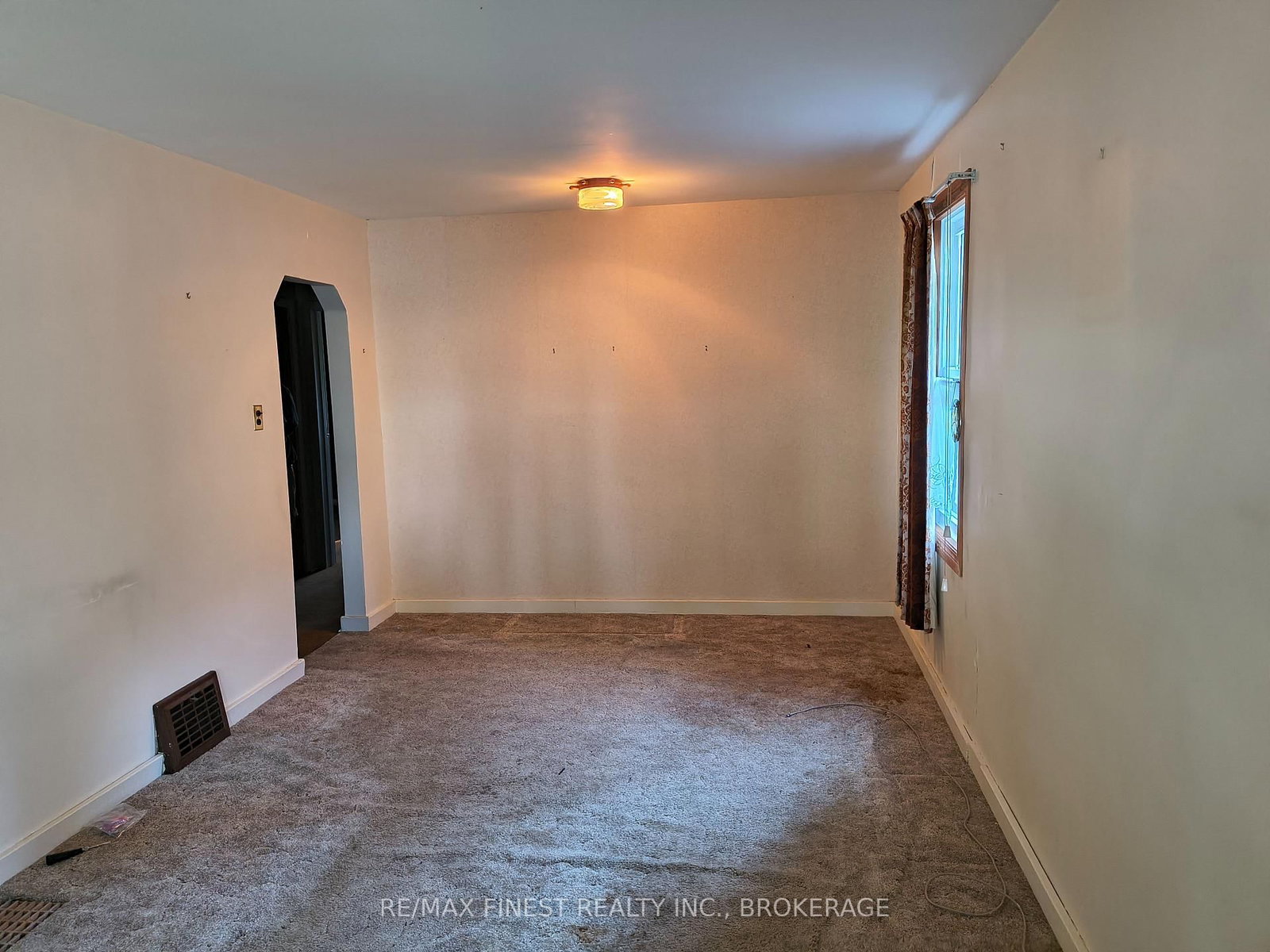 309 College Street • Kingston, ON photo 6