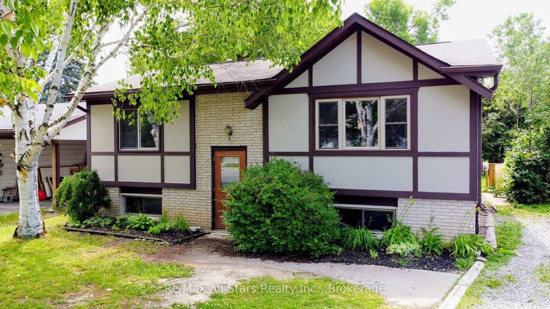 1886 Croftdale Crescent