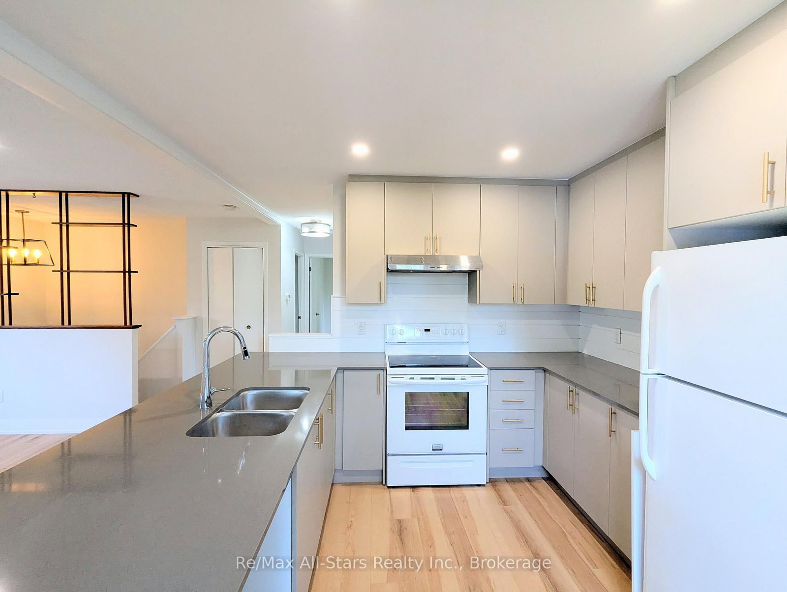 1886 Croftdale Crescent • Peterborough, ON photo 15
