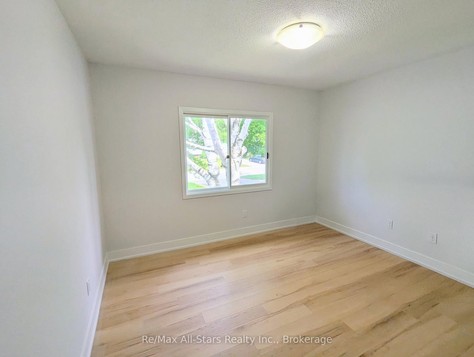 1886 Croftdale Crescent • Peterborough, ON photo 17