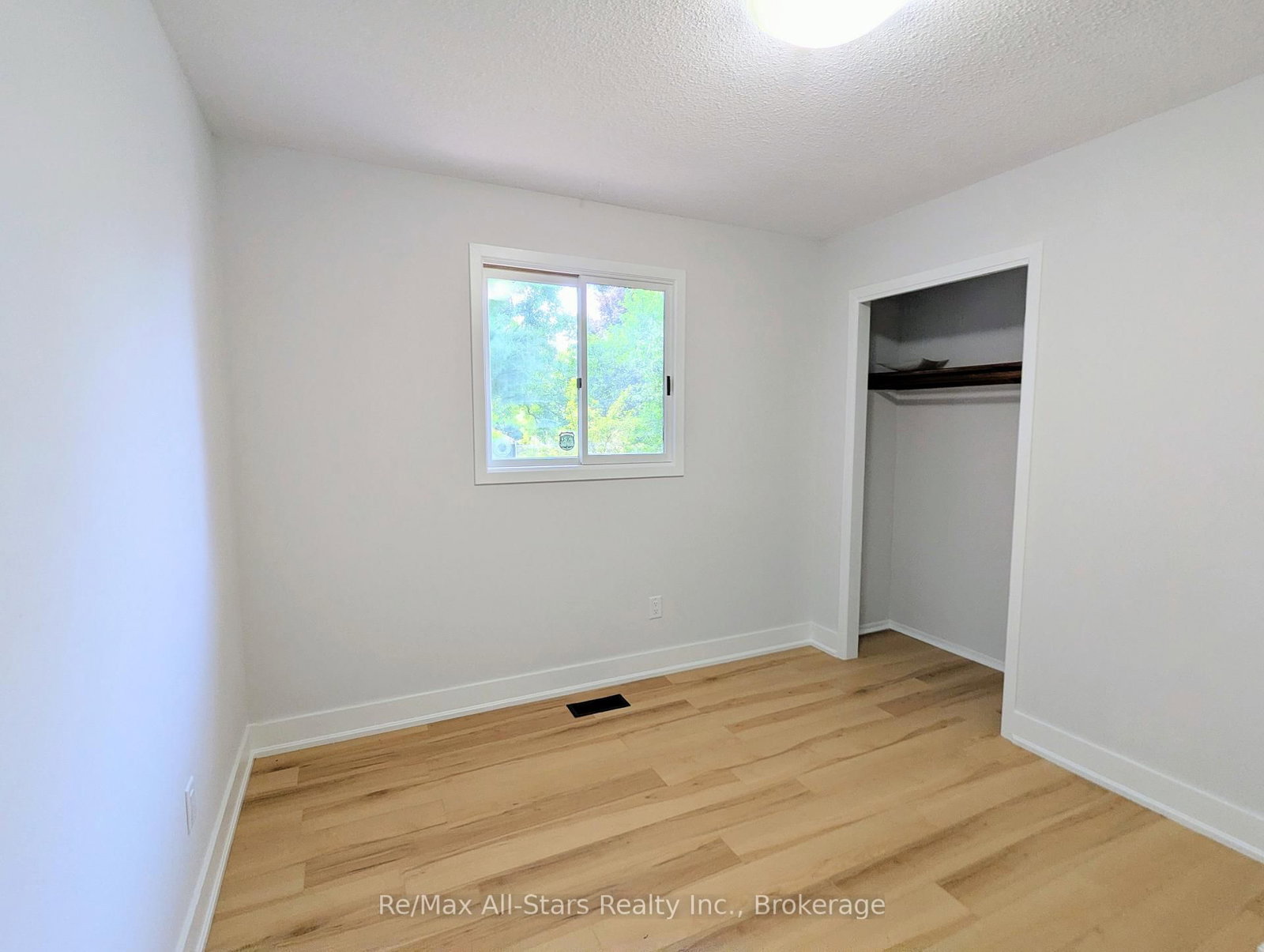 1886 Croftdale Crescent • Peterborough, ON photo 19