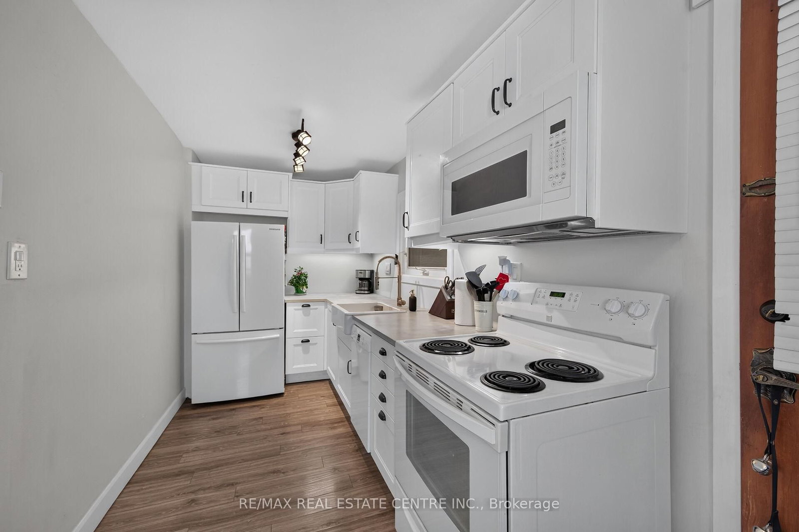 220 Paling Avenue • Hamilton, ON photo 16