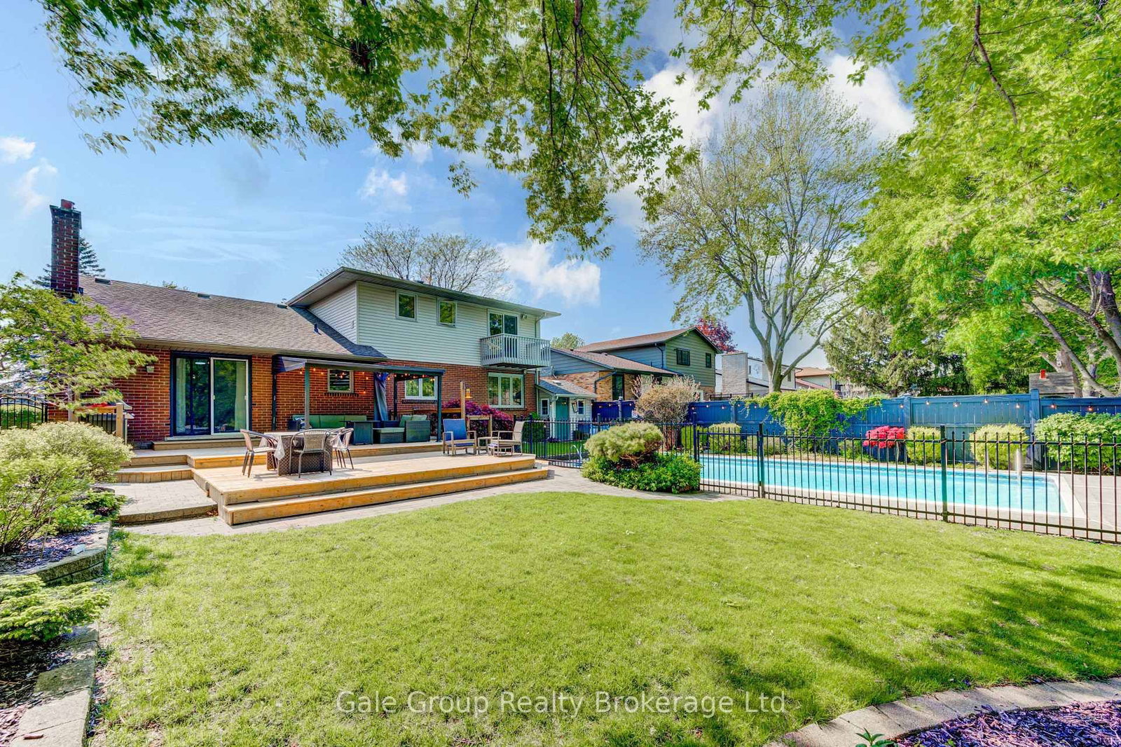 24 Van Norman Drive • Tillsonburg, ON photo 2