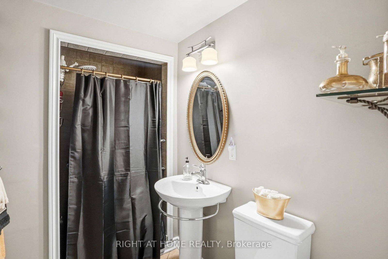 15 Hope Avenue • Niagara-on-the-Lake, ON photo 24