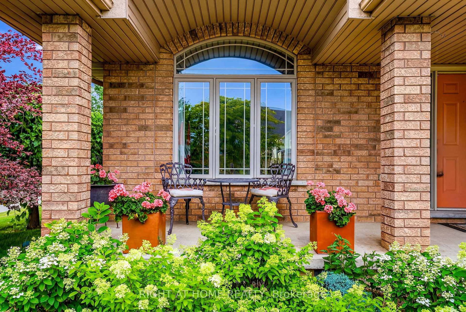 15 Hope Avenue • Niagara-on-the-Lake, ON photo 4