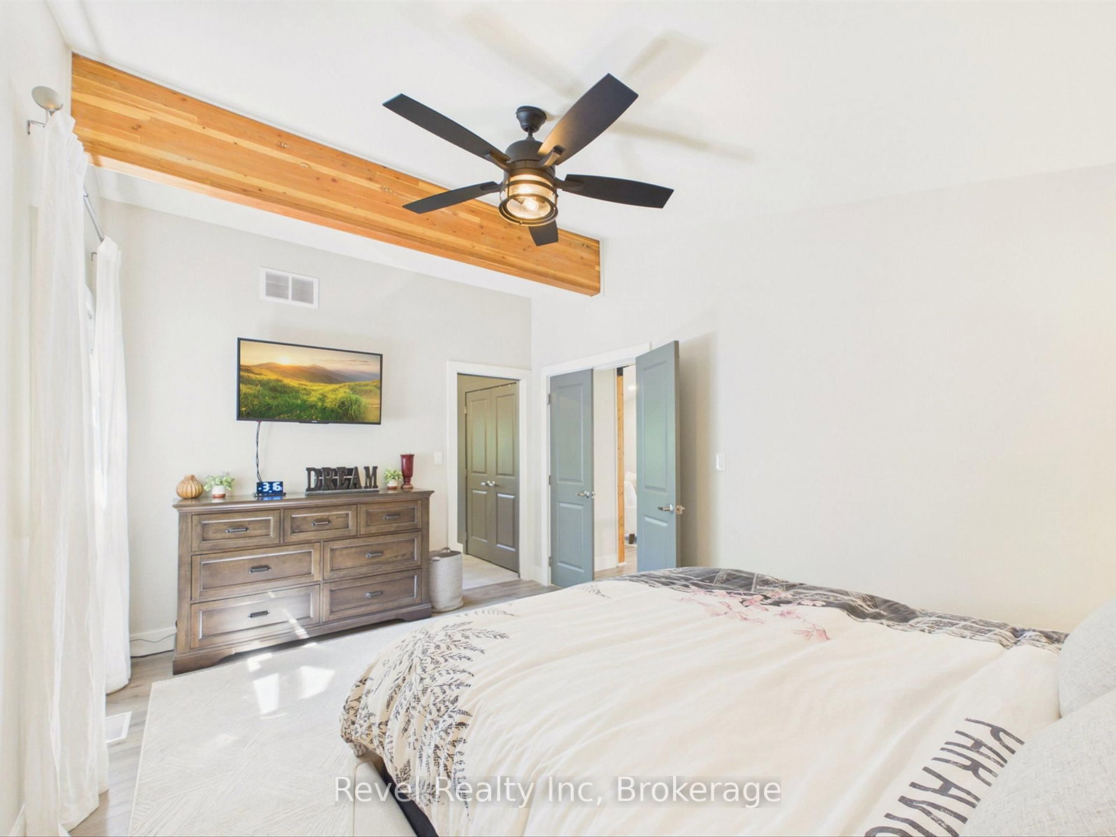 1090 Lawson Road • Lake of Bays, ON photo 29