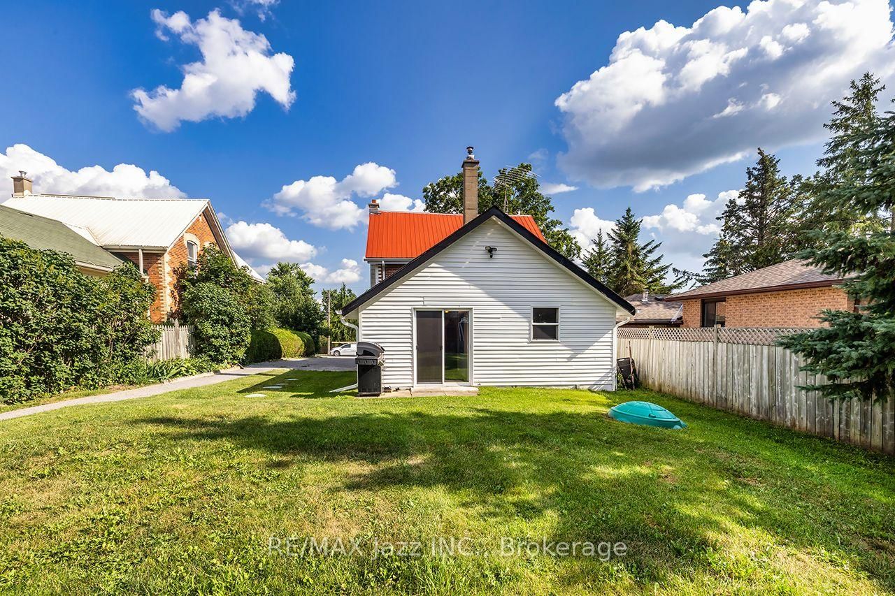 132 King Street • Kawartha Lakes, ON photo 37