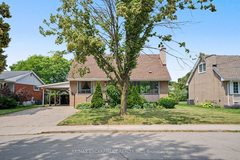 11 Marshall Avenue