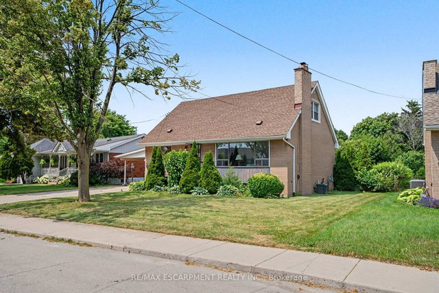 11 Marshall Avenue