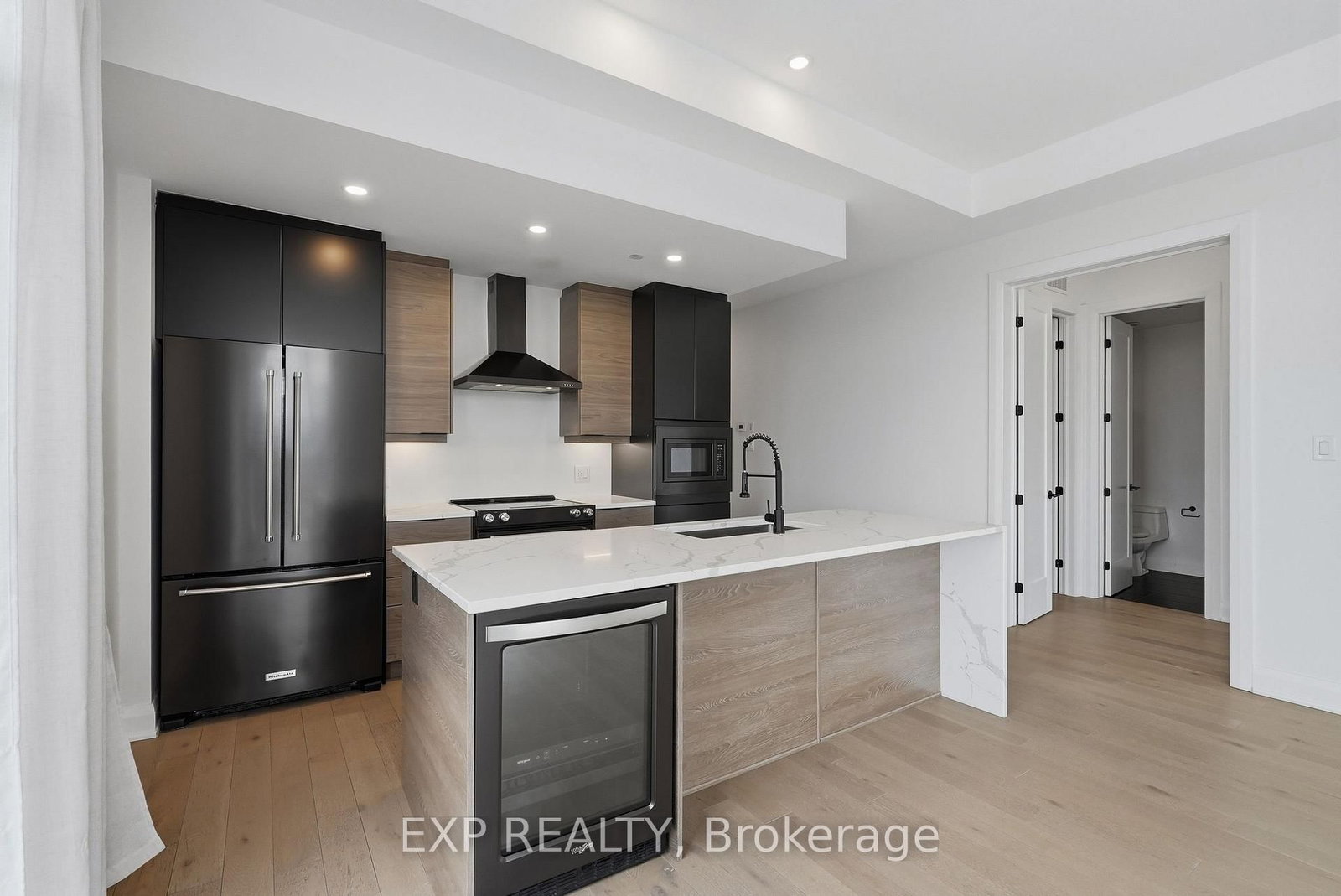 100 Cortile Private • #301 • Ottawa, ON photo 14