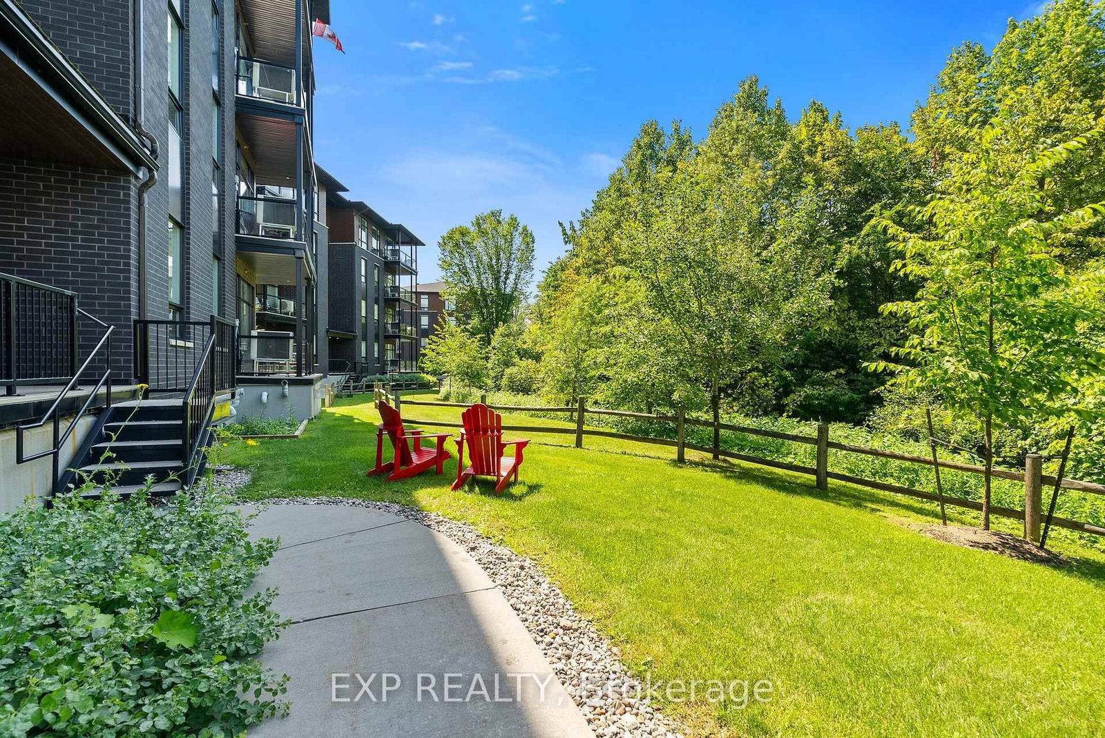 100 Cortile Private • #301 • Ottawa, ON photo 34