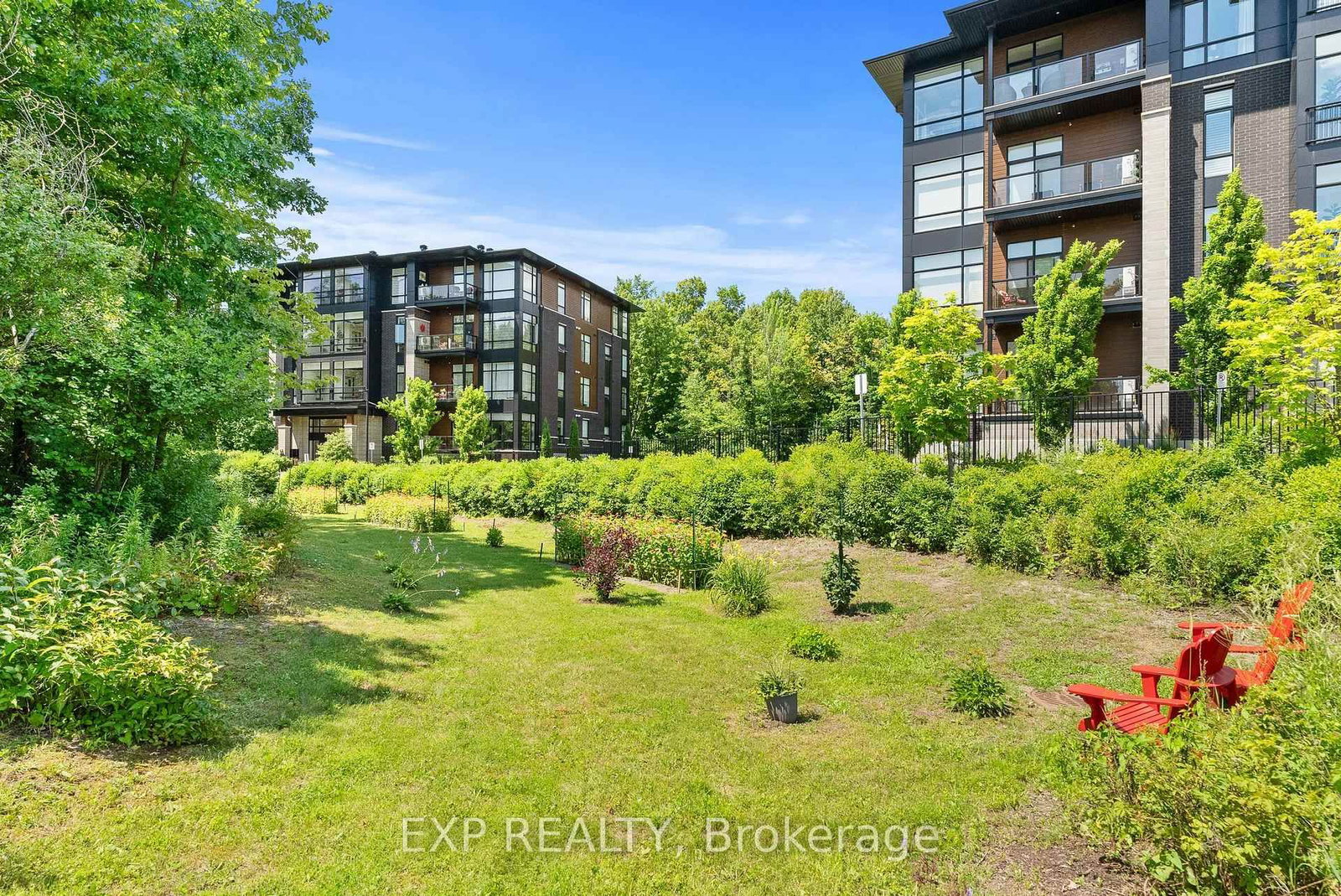 100 Cortile Private • #301 • Ottawa, ON photo 35