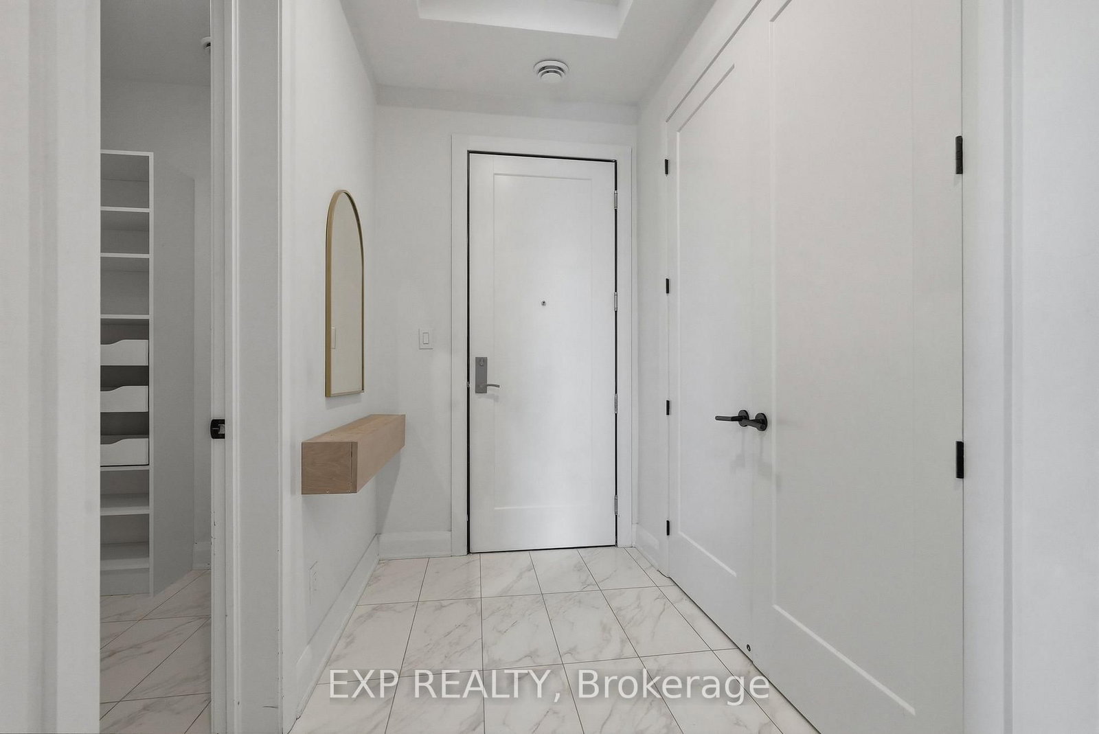100 Cortile Private • #301 • Ottawa, ON photo 4