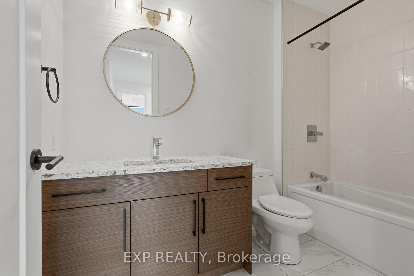 100 Cortile Private • #301 • Ottawa, ON photo 6