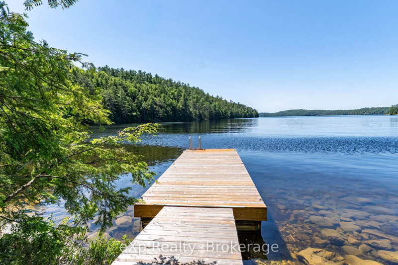 85 South Shore, Lake Panache