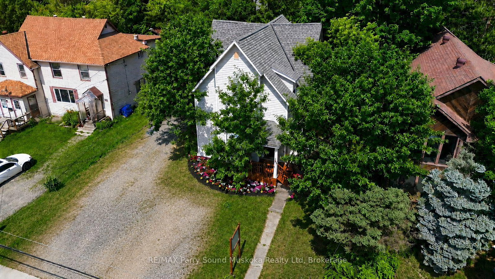 18 William Street • Parry Sound, ON photo 1