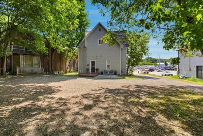18 William Street • Parry Sound, ON photo 2