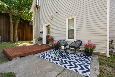 18 William Street • Parry Sound, ON photo 3