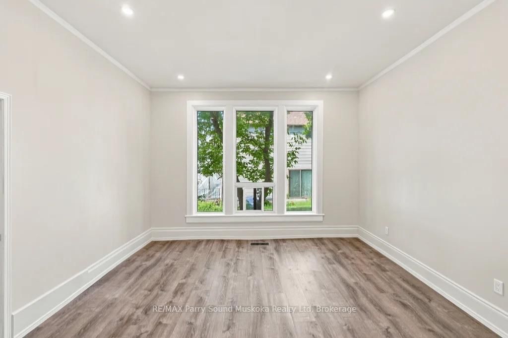 18 William Street • Parry Sound, ON photo 7