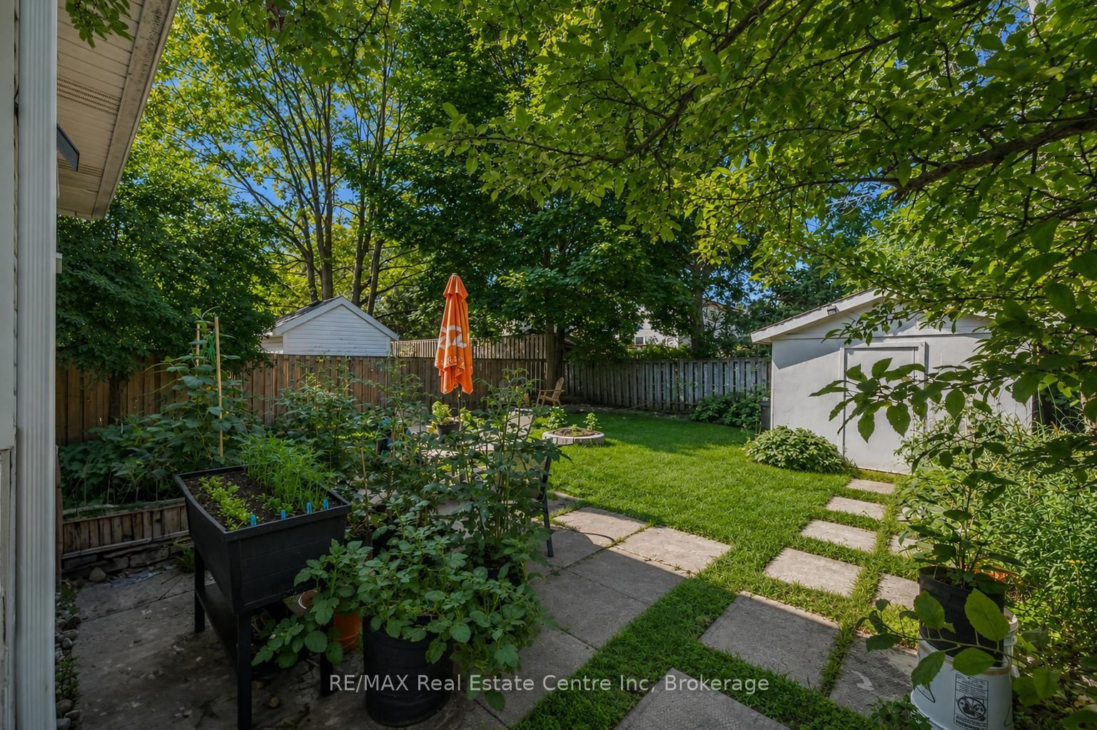 369 WEST ACRES Drive • Guelph, ON photo 15