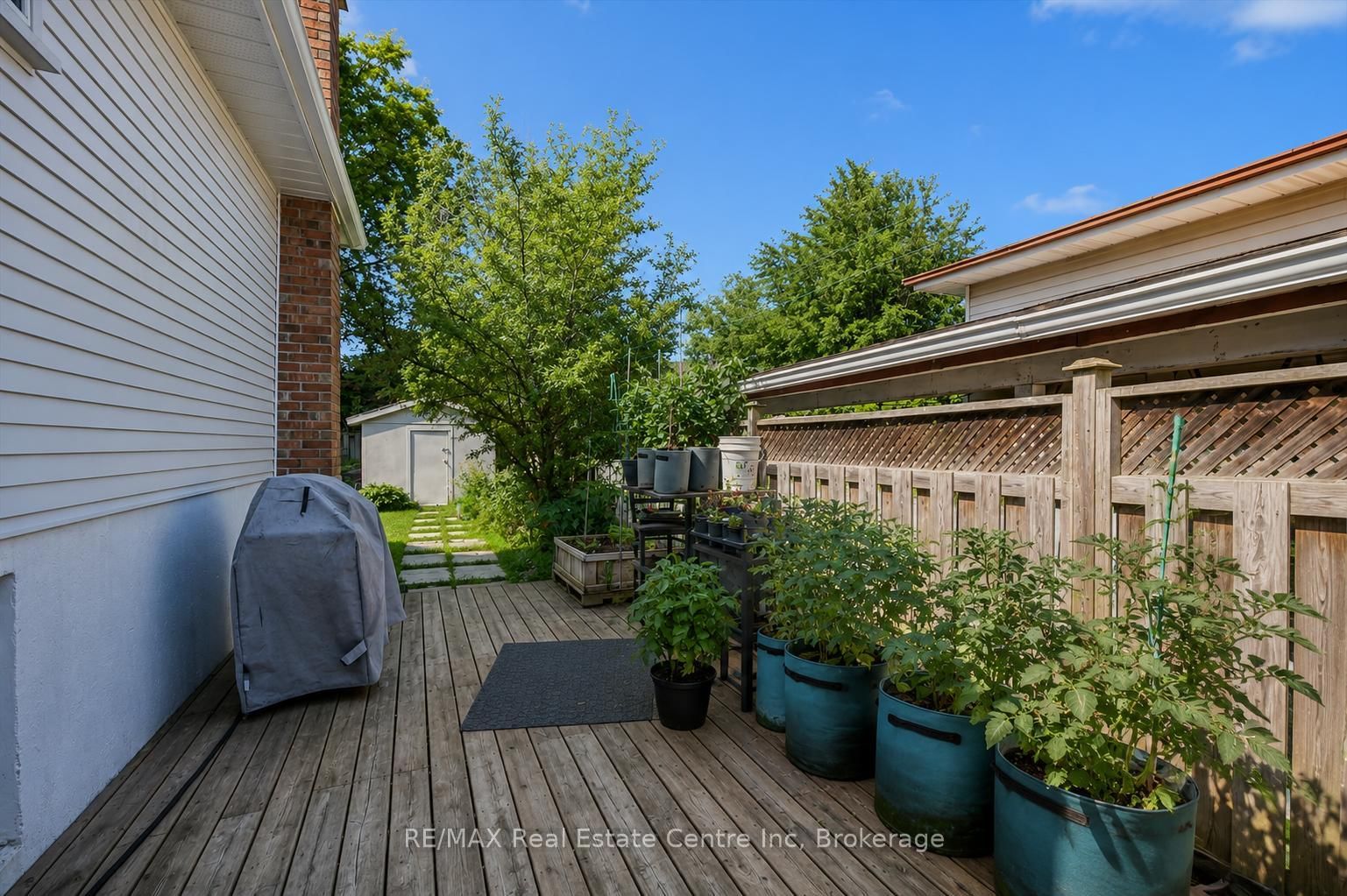369 WEST ACRES Drive • Guelph, ON photo 16