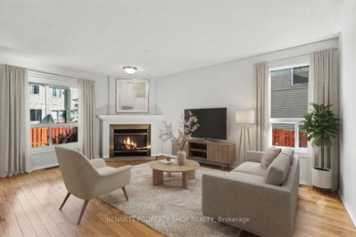 82 Emerald Meadows Drive — photo 2