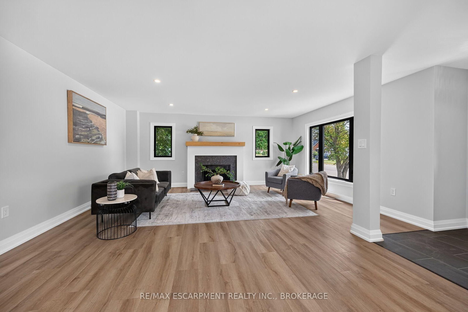 27 Church Street E • Norfolk, ON photo 3