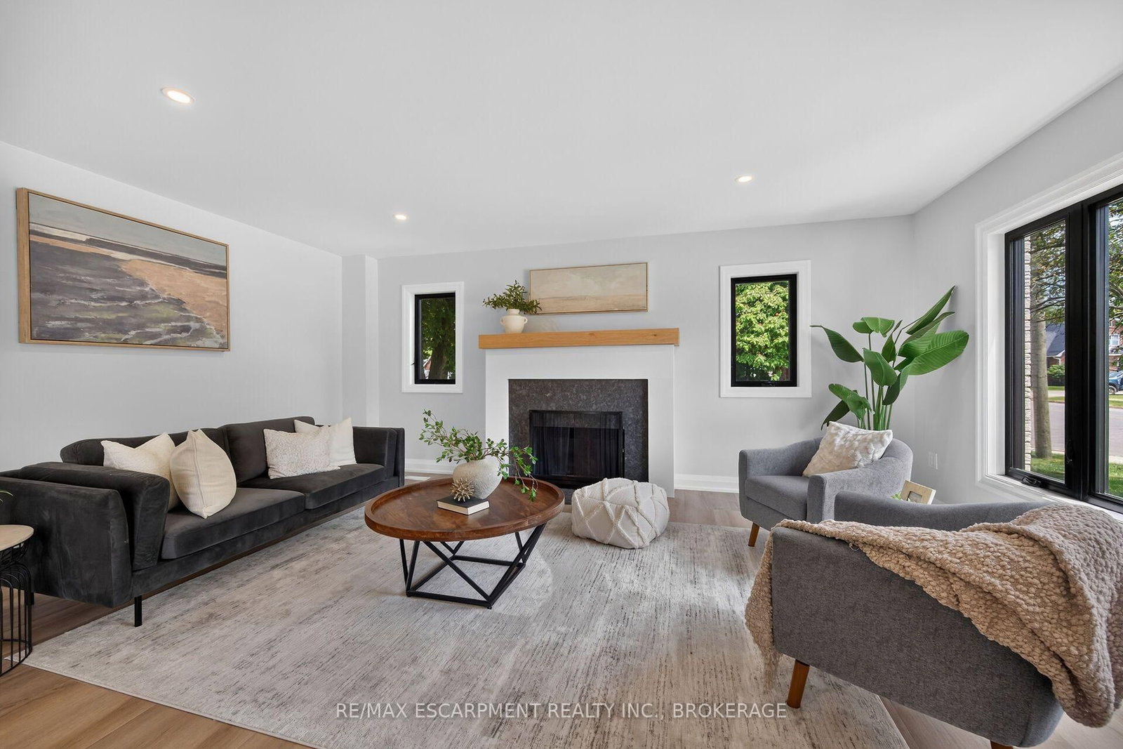 27 Church Street E • Norfolk, ON photo 4