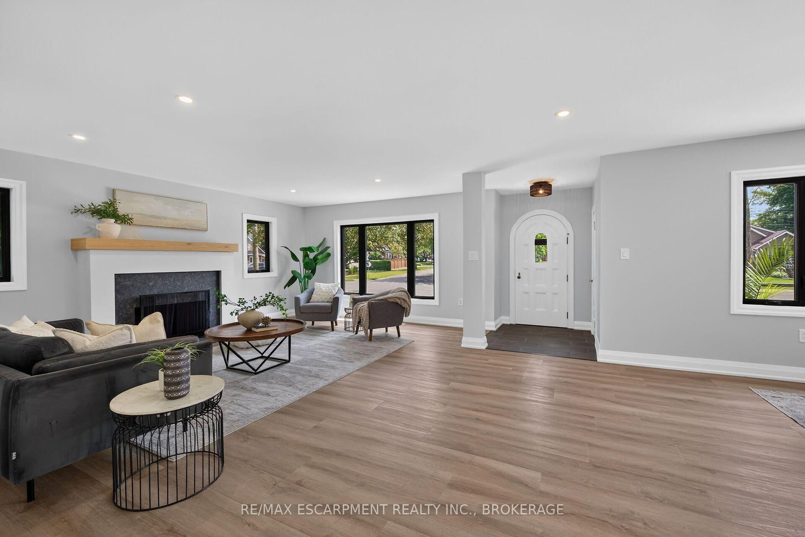 27 Church Street E • Norfolk, ON photo 6