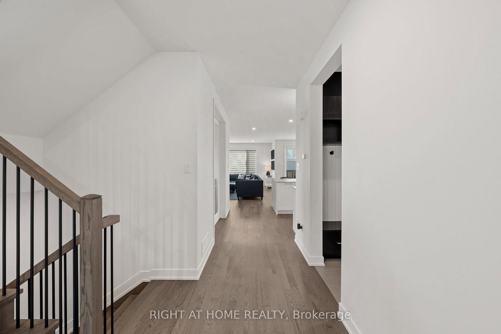 252 KETCHIKAN Crescent • Kanata, ON photo 4