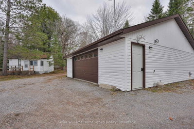 30 Lake View Lane • Bancroft, ON photo 4