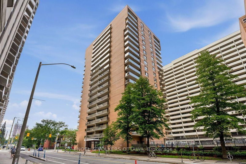 1602 - 475 Laurier Avenue W