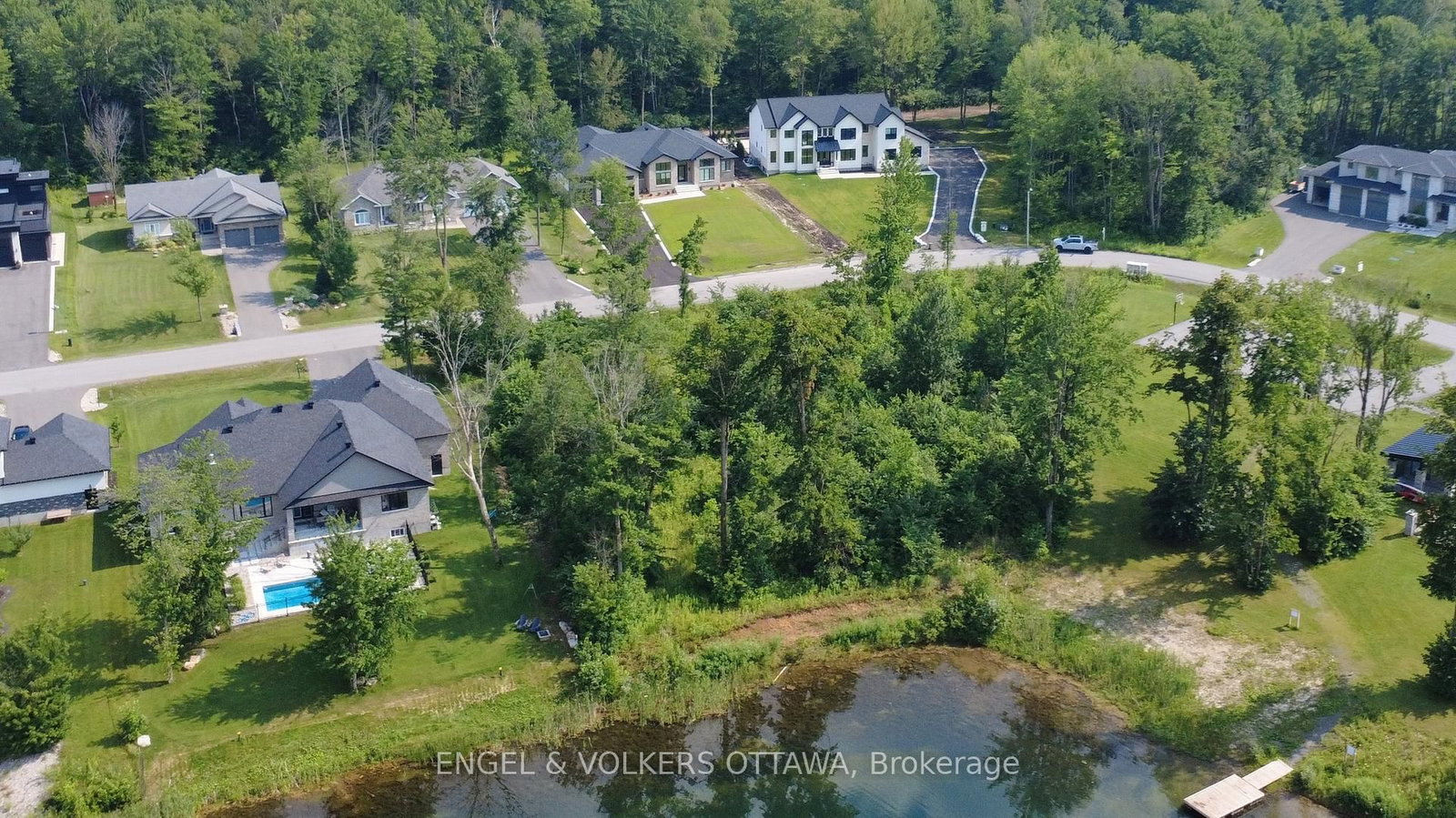 576 Shoreway Drive • Greely, ON photo 6