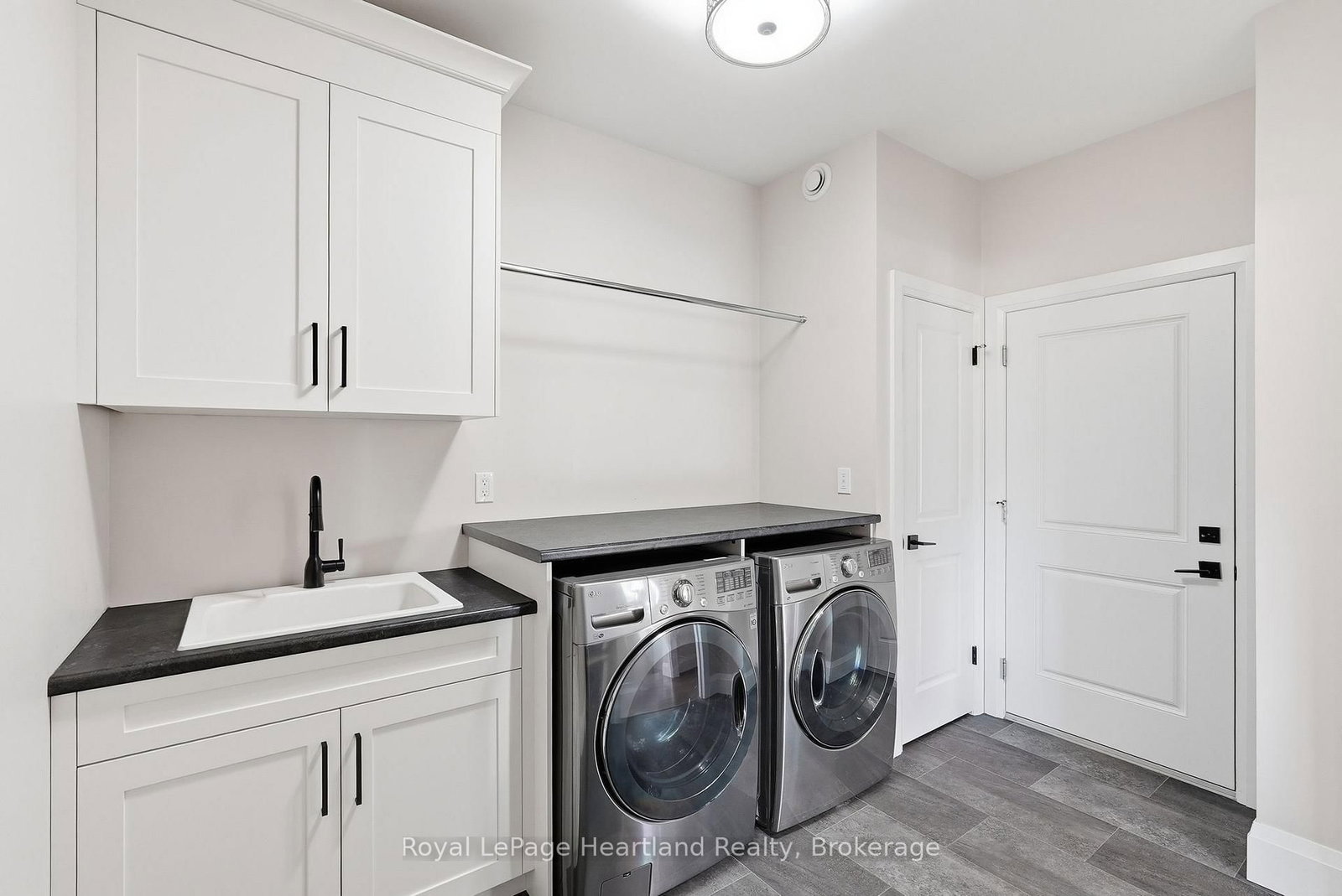 129 Sharron Court • Mapleton, ON photo 21
