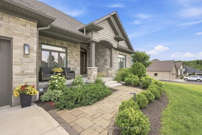 129 Sharron Court • Mapleton, ON photo 3