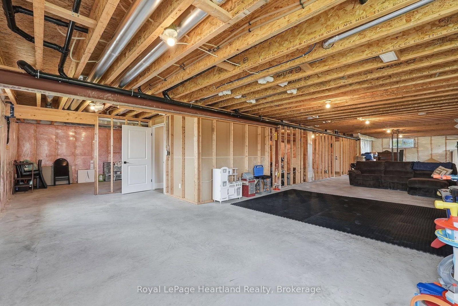 129 Sharron Court • Mapleton, ON photo 34