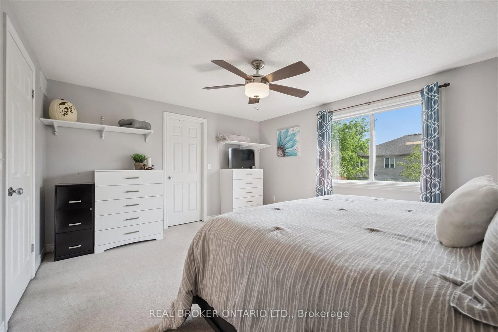 511 Dansbury Drive • Waterloo, ON photo 19