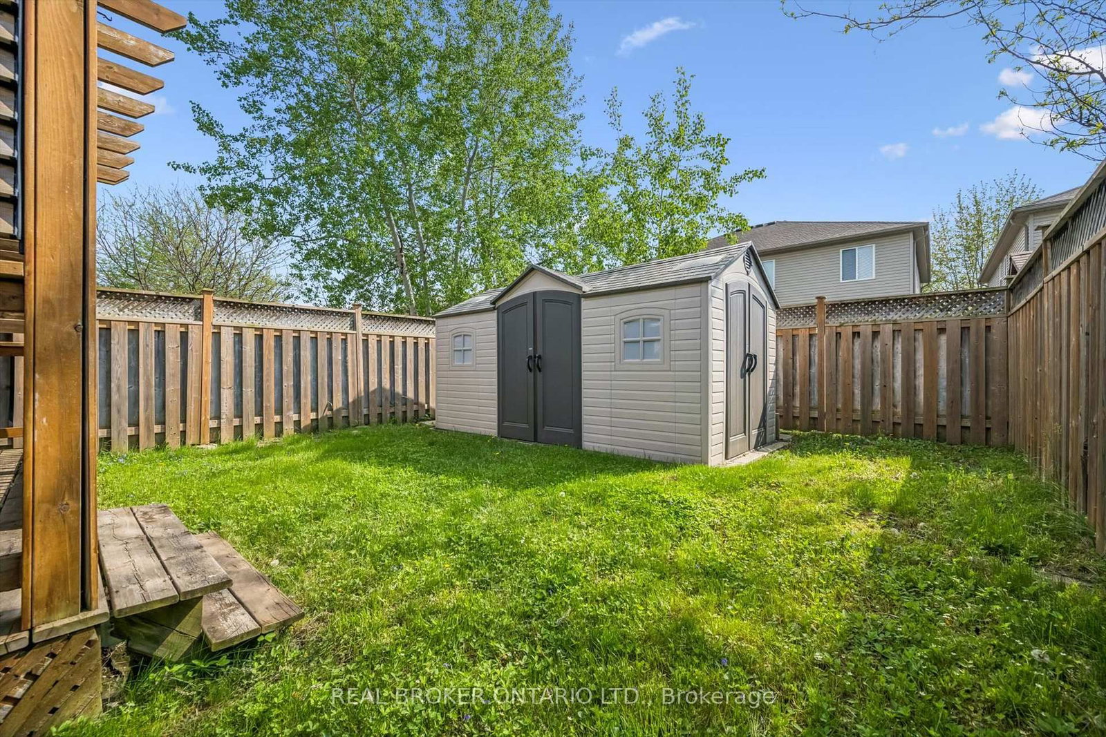 511 Dansbury Drive • Waterloo, ON photo 34