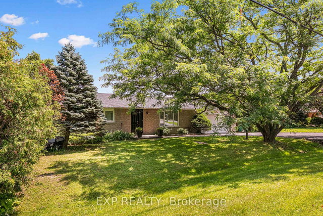 10 Queen Anne Crescent