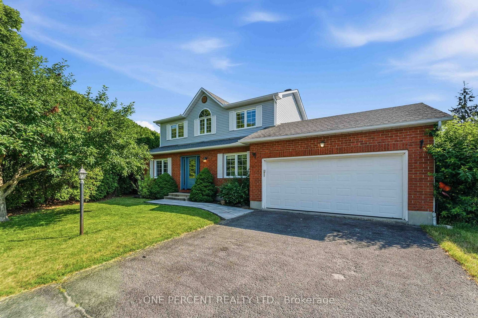 19 Amy Street • Stittsville, ON photo 3
