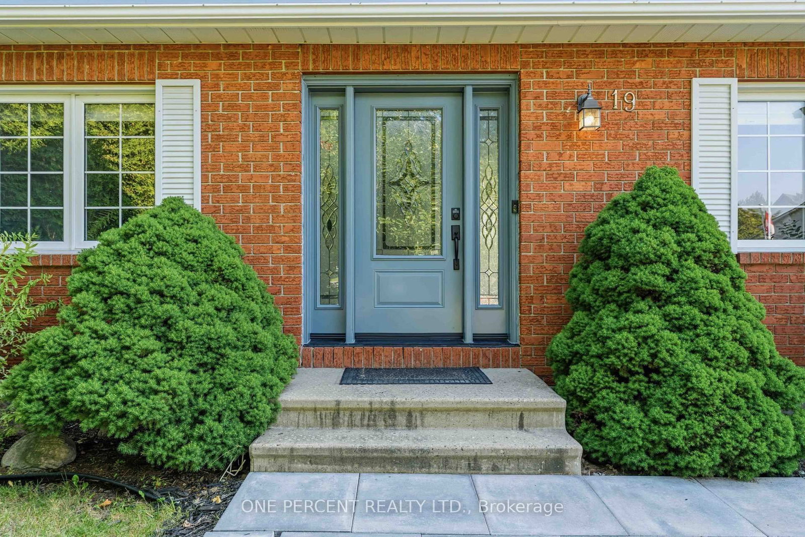 19 Amy Street • Stittsville, ON photo 5
