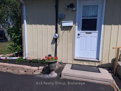 83 Centre Street • Hastings, ON photo 4